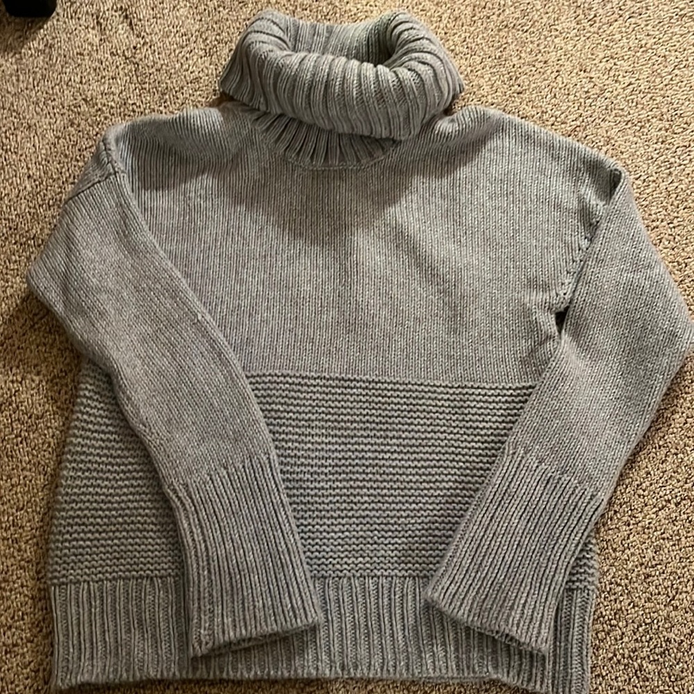 Womens size medium turtleneck sweater